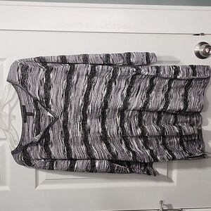 WHBM  3/4 sleeve top NWT